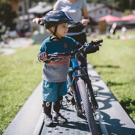 Haus Kohlbruendl * Saalbach-Hinterglemm